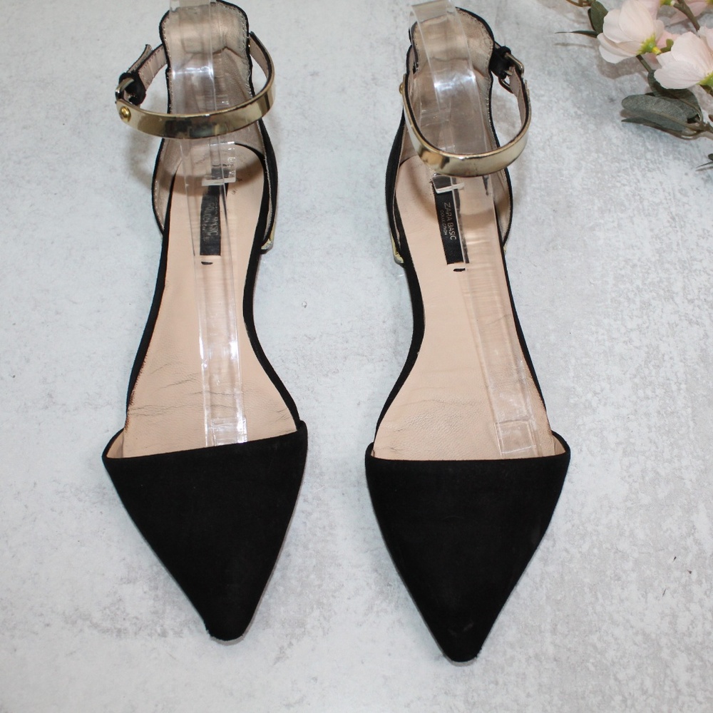 SOLD Zara Pointed Toe Flats in Black & Gold - Picture 2 of 8